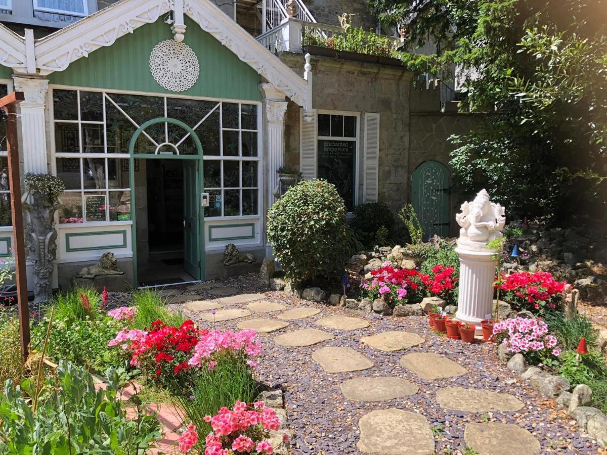 Enchanted Manor Niton Exterior photo