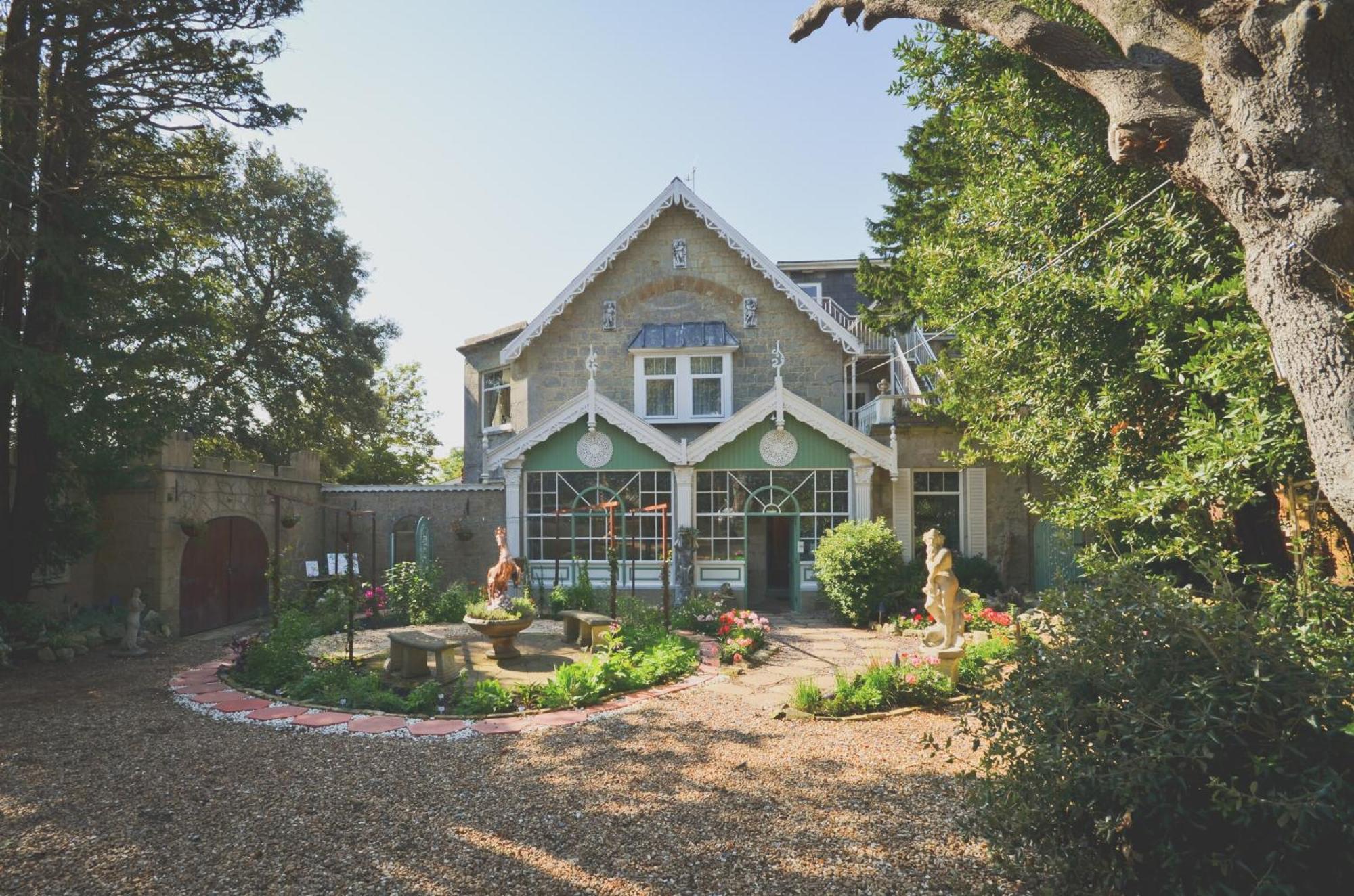 Enchanted Manor Niton Exterior photo